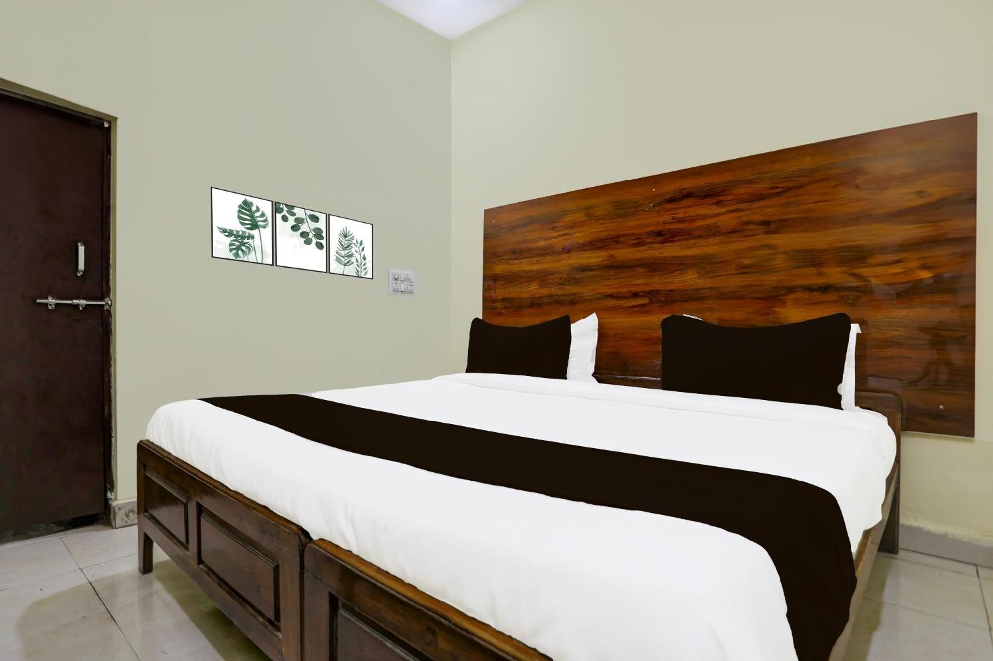 Spot On Sri Karthik Grand Inn Warangal Exterior photo