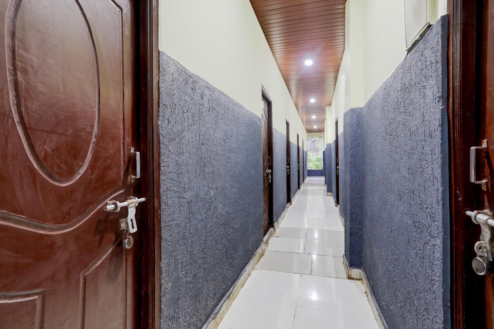 Spot On Sri Karthik Grand Inn Warangal Exterior photo